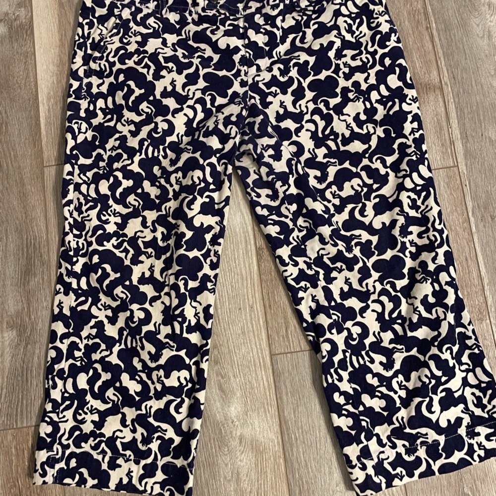 Lilly Pulitzer Palm Beach Fit cropped pants.